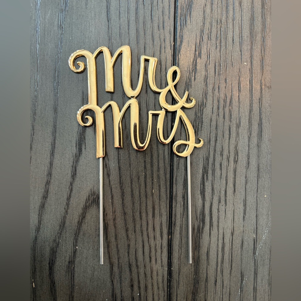 Gold Mr & Mrs Wedding Cake Topper